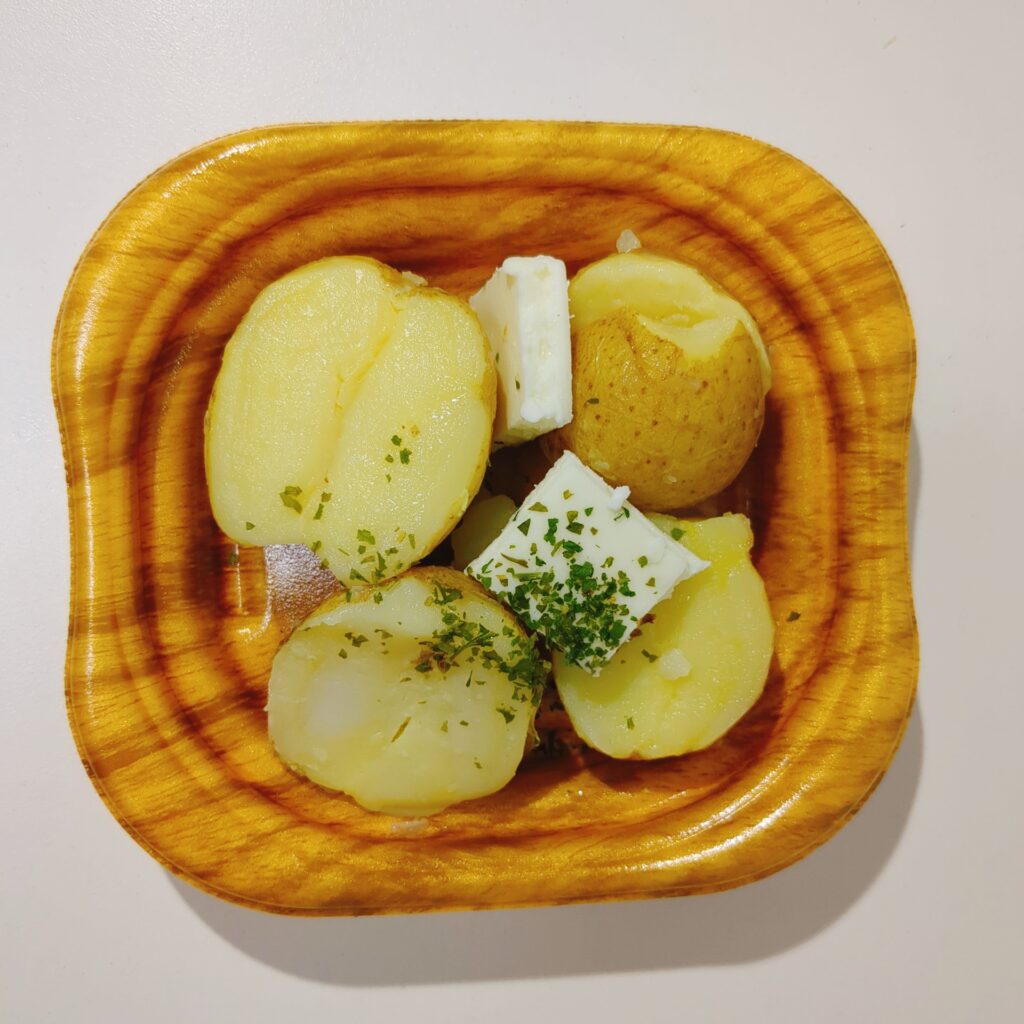 スーパー まいばすけっと 皮付きポテトのバターのせ
