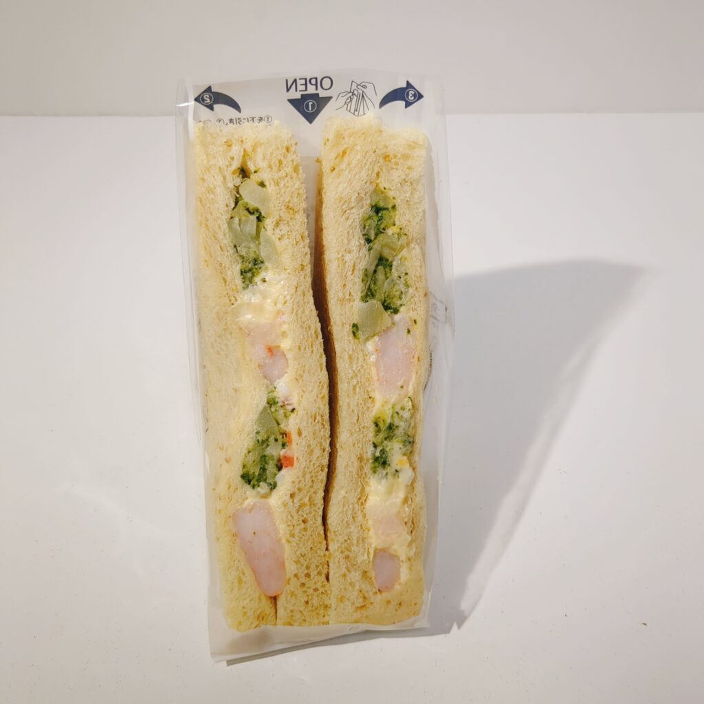 スーパー まいばすけっと 海老とブロッコリーのサンド